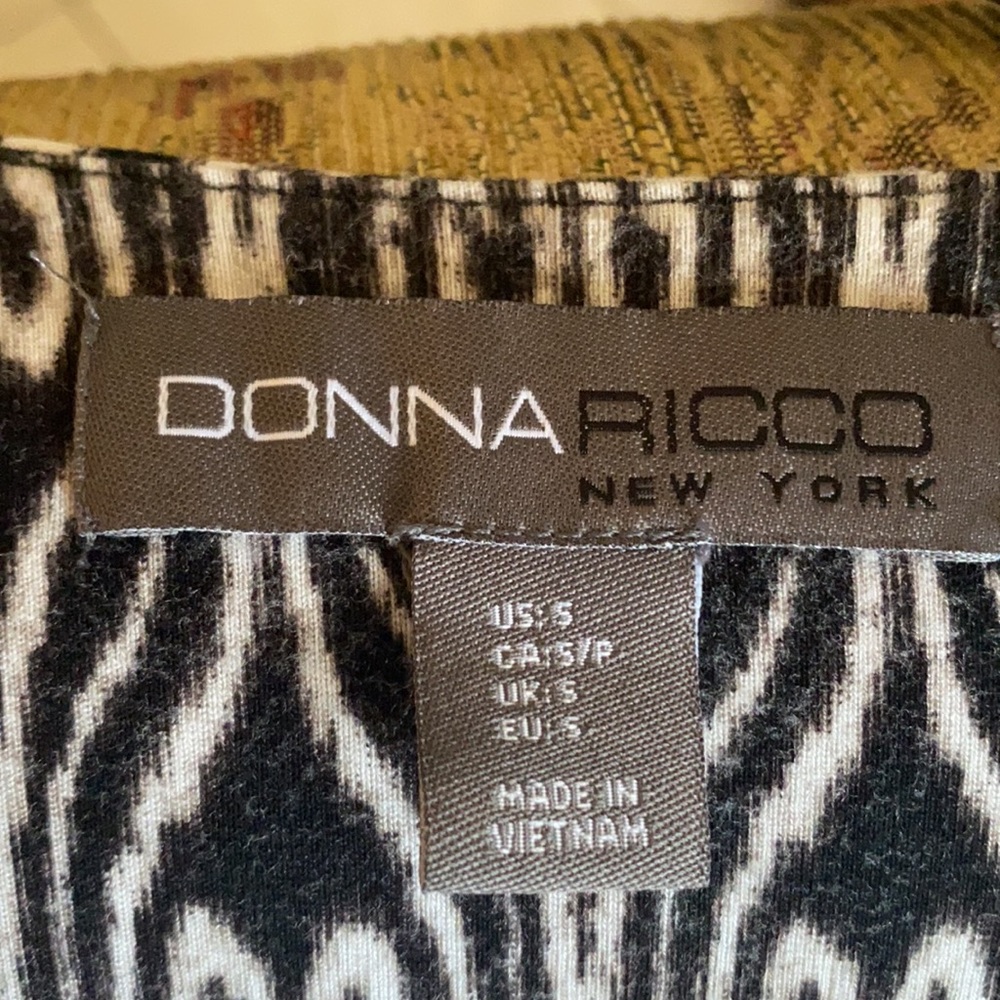 Donna Rocco Casual Dress. High Low Size Small - Picture 3 of 3